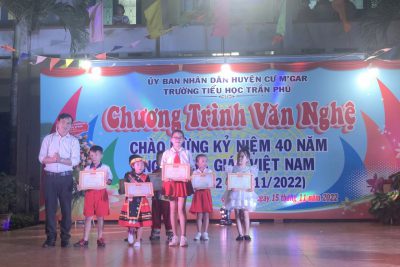 Trường Tiểu học Trần Phú tổ chức thành công Đêm Văn nghệ chào mừng kỷ niệm 40 năm Ngày Nhà Giáo Việt Nam (20/11/1982 –  20/11/2022)