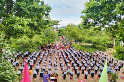 TƯNG BỪNG NGÀY KHAI TRƯỜNG